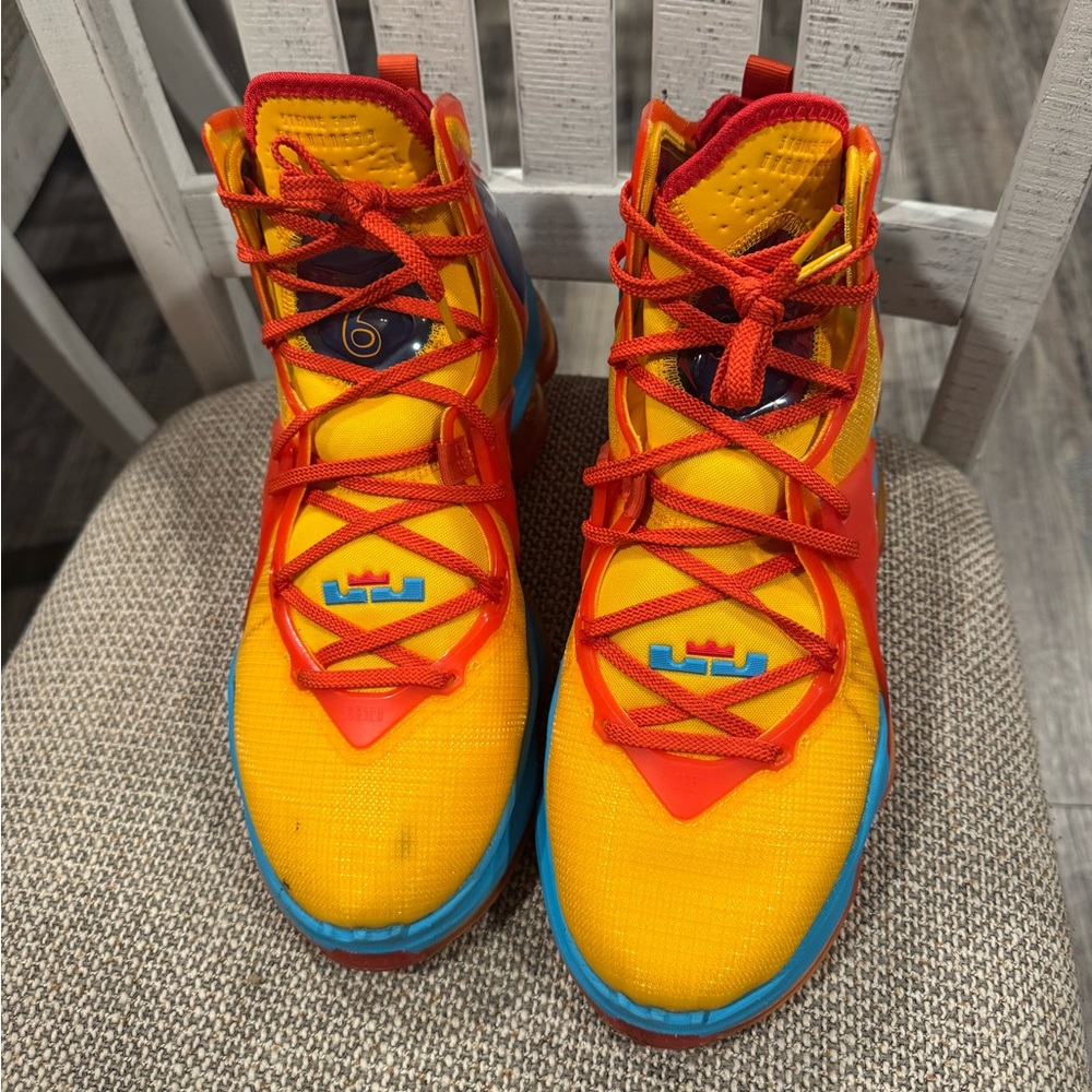 Nike LeBron XIX Tune Squad Sneakers